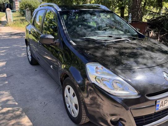 Renault Clio
                            2009г. в рассрочку