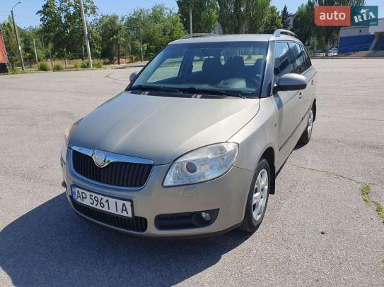 Skoda Fabia                           2008г. в рассрочку
