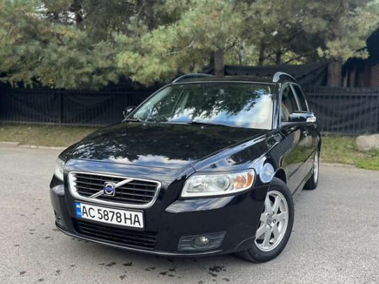 Volvo V50 2009г. в рассрочку