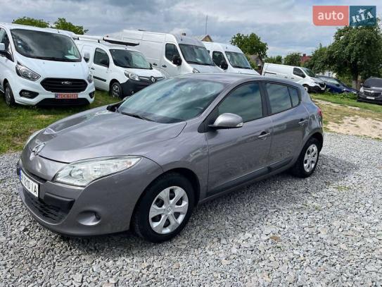 Renault Megane                          2010г. в рассрочку