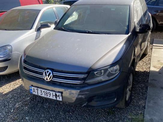 Volkswagen Tiguan 2012г. в рассрочку
