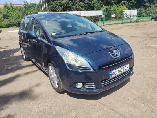 Peugeot 5008                            2009г. в рассрочку