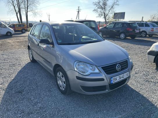 Volkswagen Polo                            2009г. в рассрочку