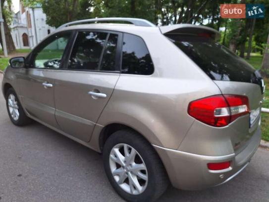 Renault Koleos                          2012г. в рассрочку