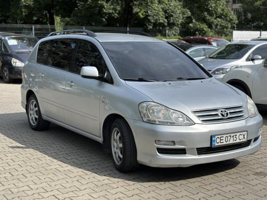 Toyota Avensis                         2004г. в рассрочку