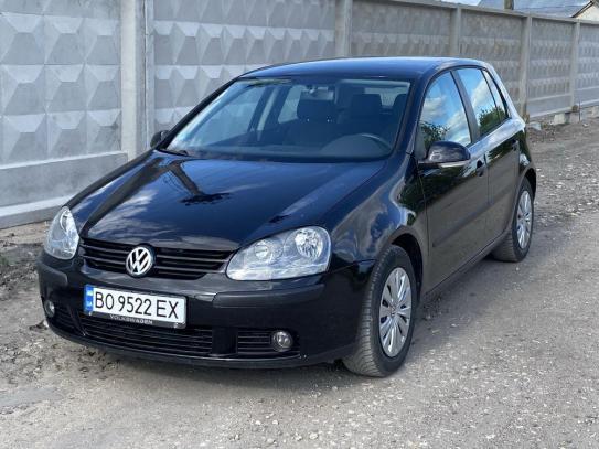 Volkswagen Golf                            2005г. в рассрочку