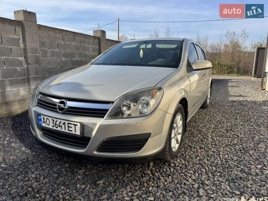 Opel Astra 2006г. в рассрочку