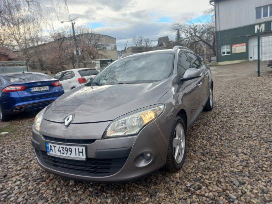 Renault Megane
                          2011г. в рассрочку