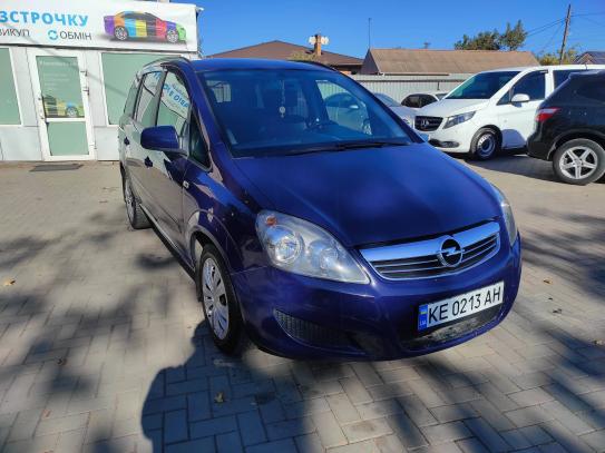 Opel Zafira 2012г. в рассрочку