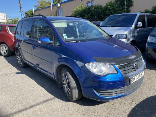 Volkswagen Touran 2008р. у розстрочку