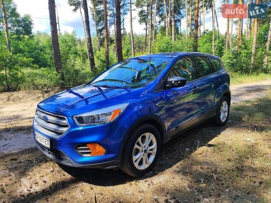 Ford Escape
                          2017г. в рассрочку