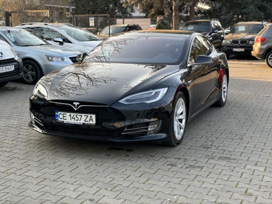 Tesla Model s 2017г. в рассрочку