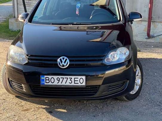 Volkswagen Golf plus
                       2012г. в рассрочку