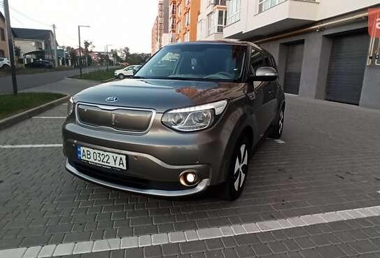Kia Soul
                            2015г. в рассрочку