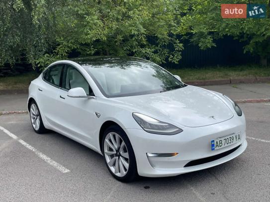 Tesla Model 3                         2020г. в рассрочку