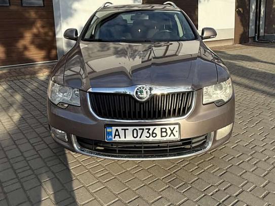 Skoda Superb                          2010г. в рассрочку