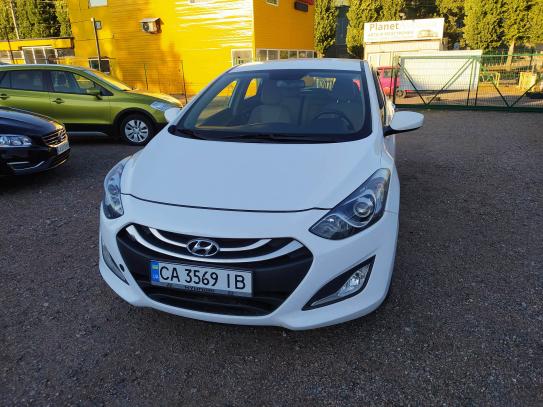 Hyundai Elantra 2013г. в рассрочку