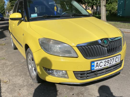 Skoda Fabia 2011г. в рассрочку