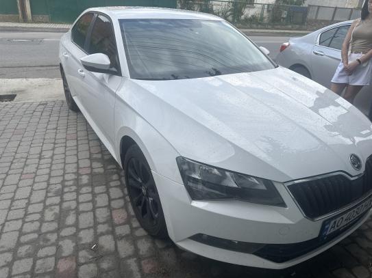 Skoda Superb 2016 in Raten