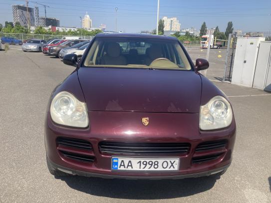Porsche Cayenne
                         2005г. в рассрочку