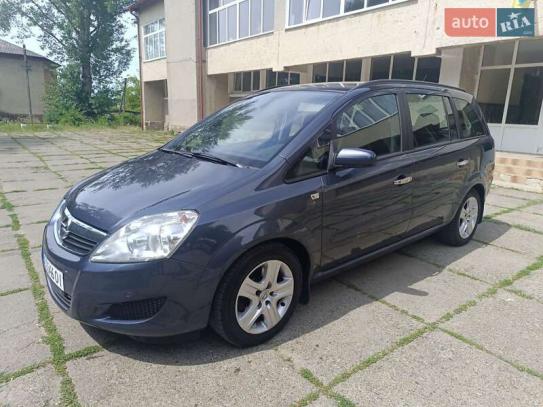 Opel Zafira 2009г. в рассрочку