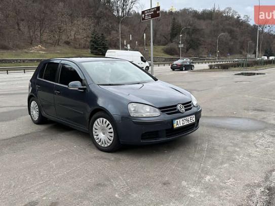 Volkswagen Golf 2005р. у розстрочку