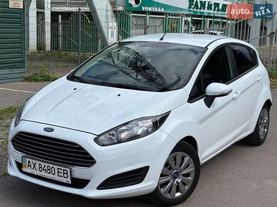 Ford Fiesta                          2013г. в рассрочку