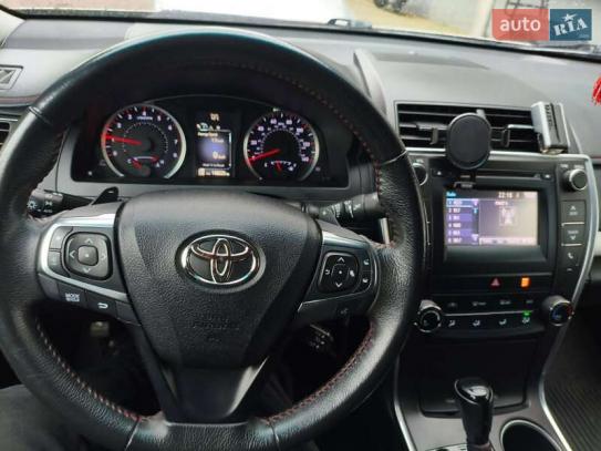 Toyota Camry 2016г. в рассрочку