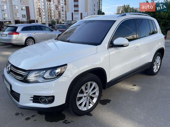 Volkswagen Tiguan                          2016г. в рассрочку