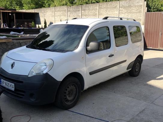 Renault Kangoo passenger                2011г. в рассрочку