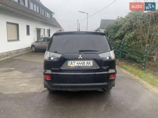 Mitsubishi Outlander                       2011г. в рассрочку