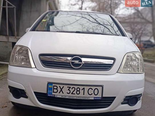 Opel Meriva                          2009г. в рассрочку