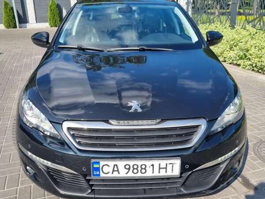 Peugeot 308                             2015г. в рассрочку