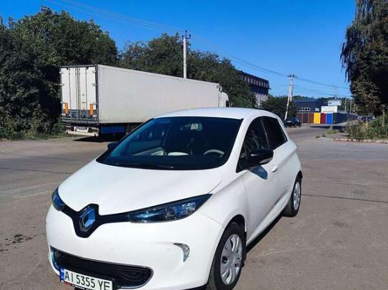 Renault Zoe 2016г. в рассрочку