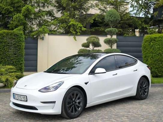Tesla Model 3                         2009г. в рассрочку