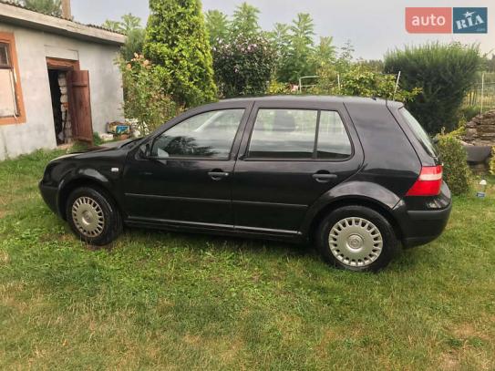 Volkswagen Golf                            2002г. в рассрочку