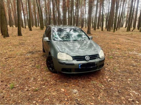 Volkswagen Golf 2004г. в рассрочку