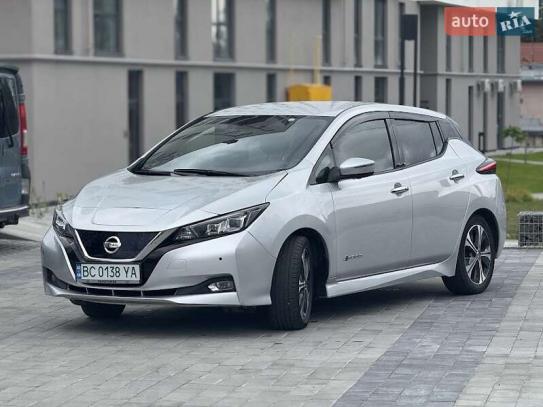 Nissan Leaf 2017р. у розстрочку