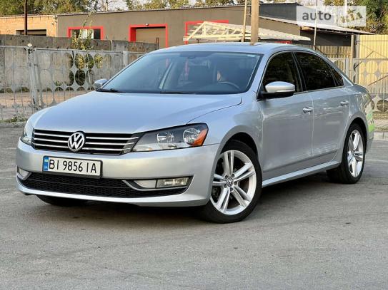 Volkswagen Passat 2014р. у розстрочку