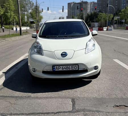 Nissan Leaf
                            2011г. в рассрочку