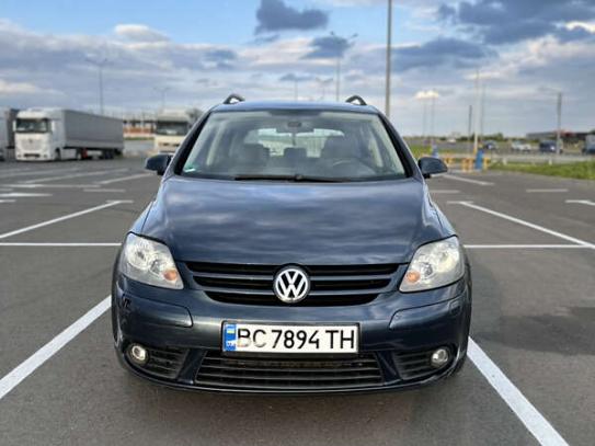 Volkswagen Golf plus                       2008г. в рассрочку