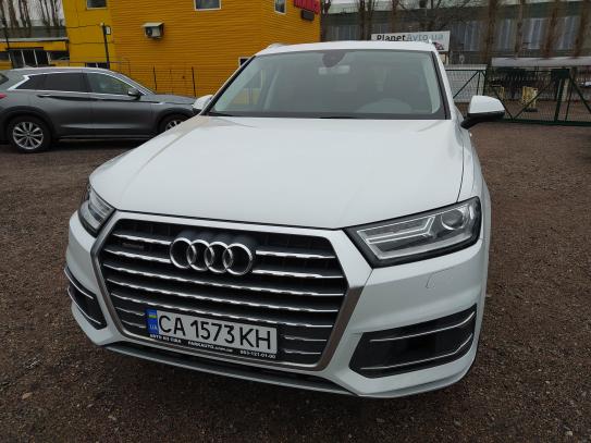 Audi Q7
                              2015г. в рассрочку