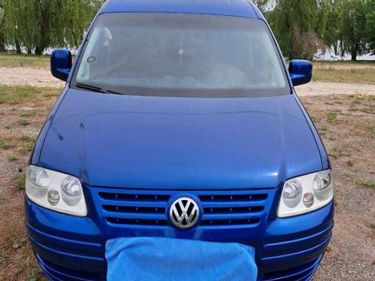 Volkswagen Caddy 2004г. в рассрочку