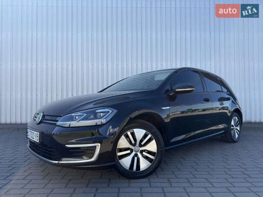 Volkswagen E-golf
                          2019г. в рассрочку