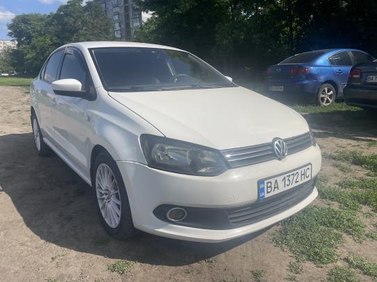 Volkswagen Polo
                            2012г. в рассрочку