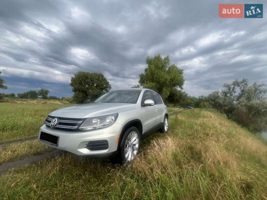 Volkswagen Tiguan 2011р. у розстрочку