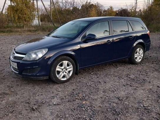 Opel Astra 2010г. в рассрочку