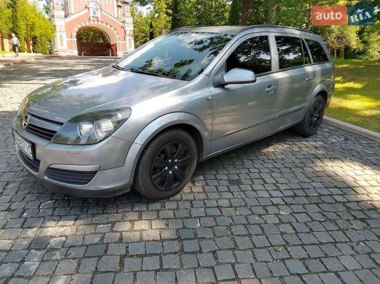 Opel Astra                           2004г. в рассрочку