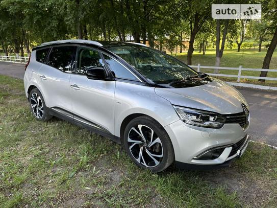 Renault Scenic 2017р. у розстрочку