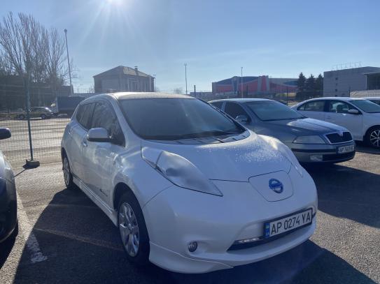 Nissan Leaf                            2013г. в рассрочку